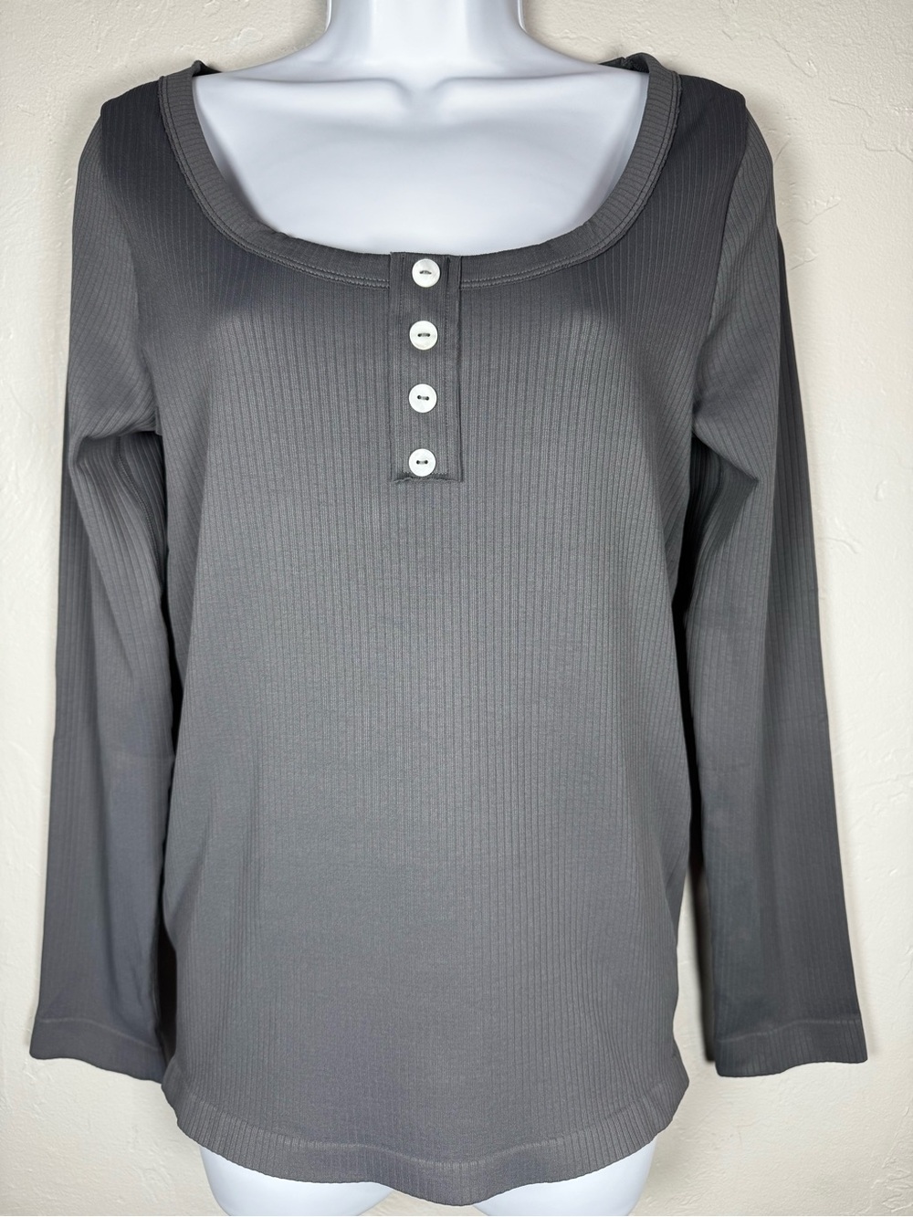 OQQ Long Sleeve Ribbed Henley Top - Gray Size Medium